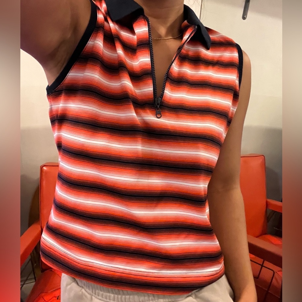 Retro zip up tank 🍊🫐🦊